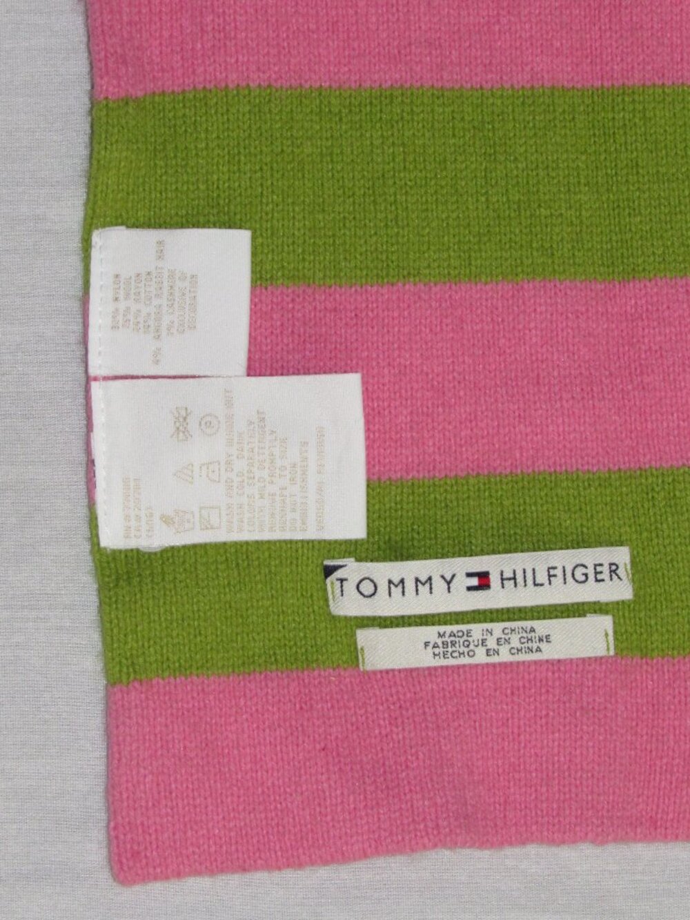 Vintage Y2K Tommy Hilfiger Wool Blend Pink Green Bold Stripe Scarf 2005 - Picture 2 of 3